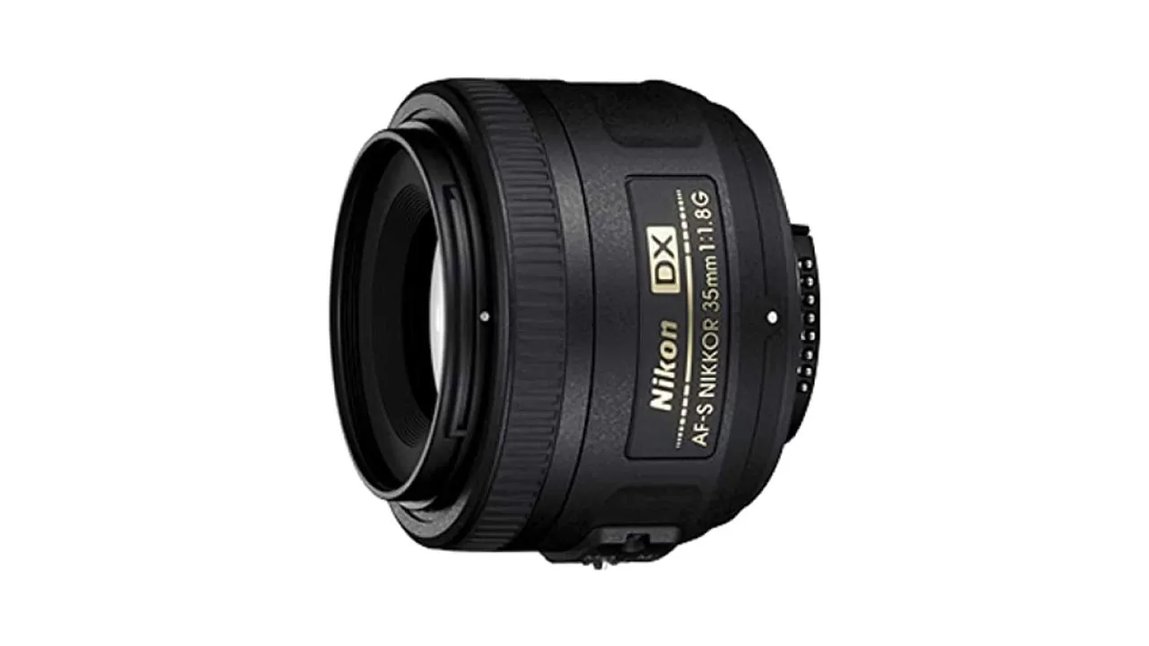 Nikon-AF-FX-35mm-f14G-lens