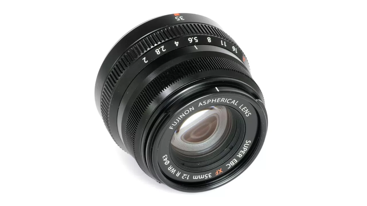 Fuji-35mm-f2